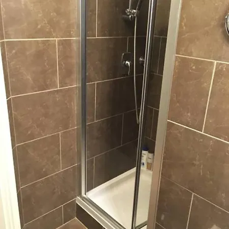 3 Bedroom House With Free Parking Dublin